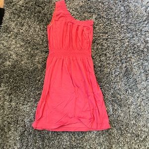 One shoulder pink dress